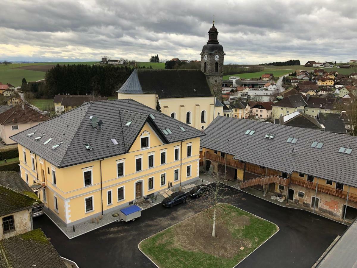 Hotel Oberwirt Lambrechten Exterior foto